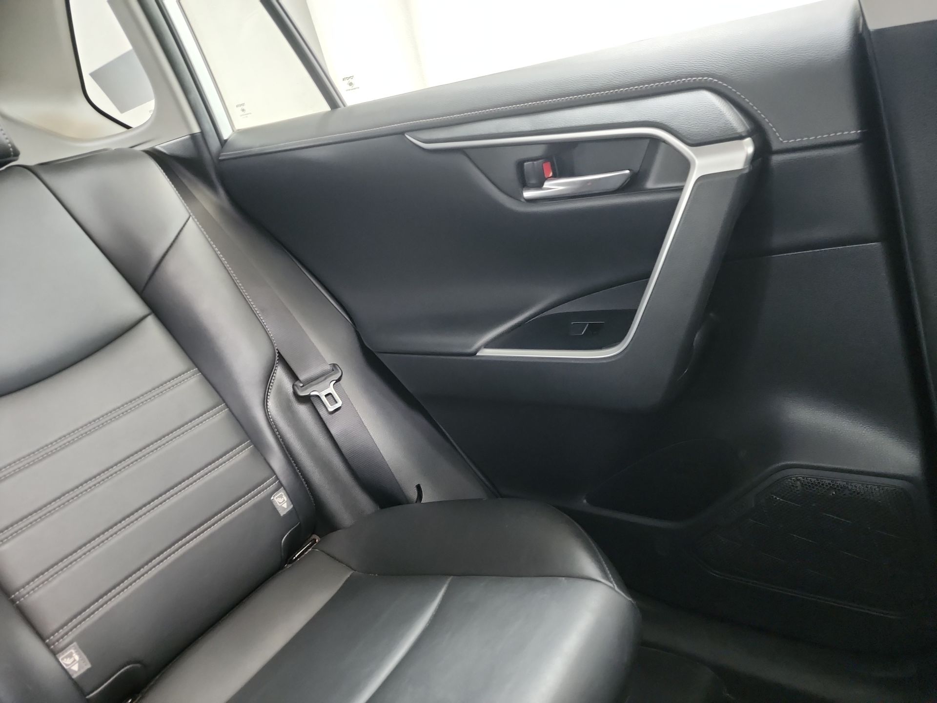 2023 Toyota RAV4 LIMITED HV