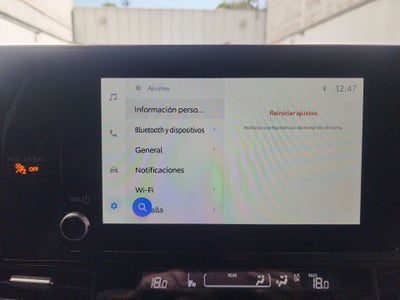 2025 Toyota SIENNA LE HEV