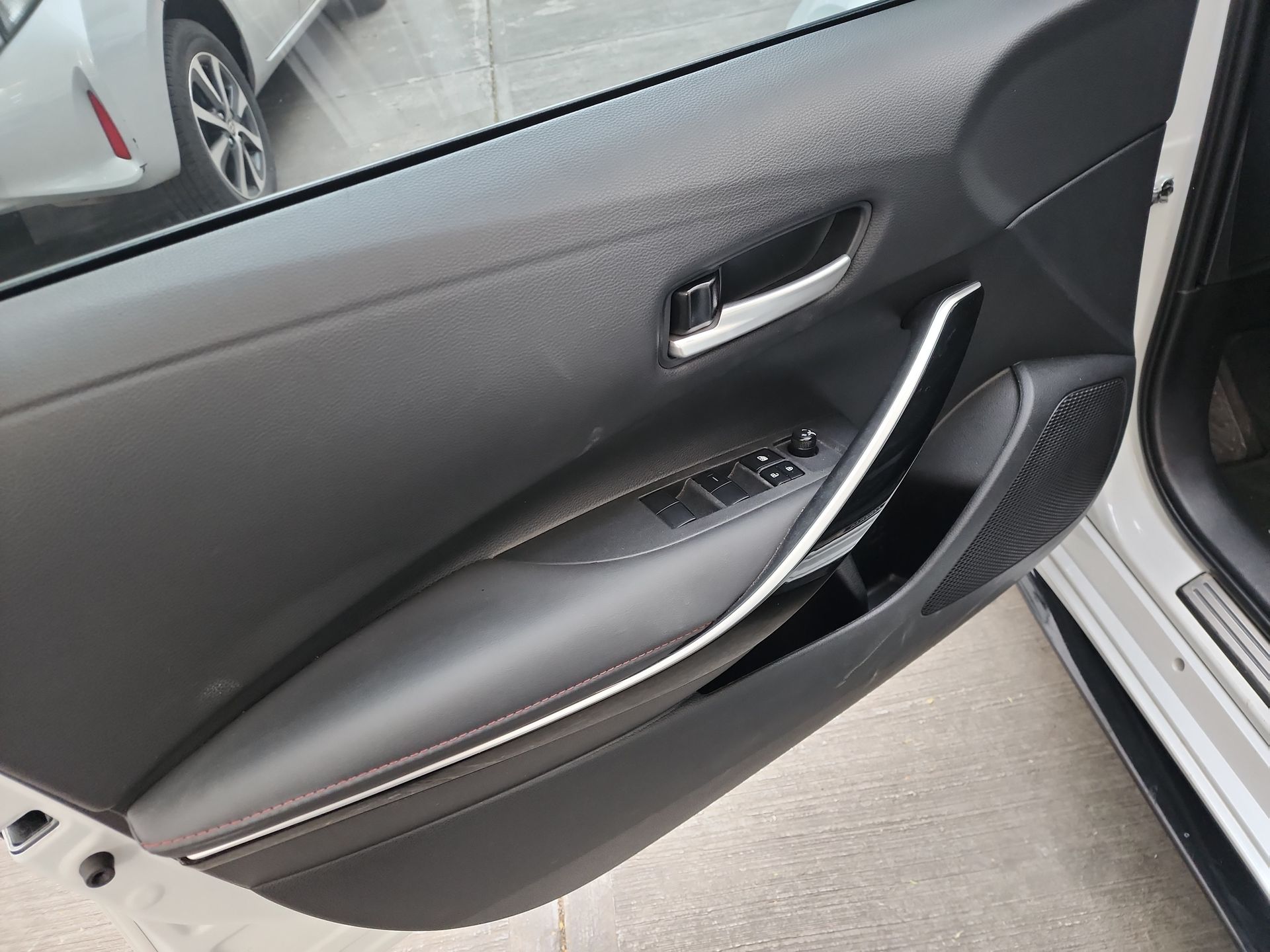 2023 Toyota COROLLA SE CVT