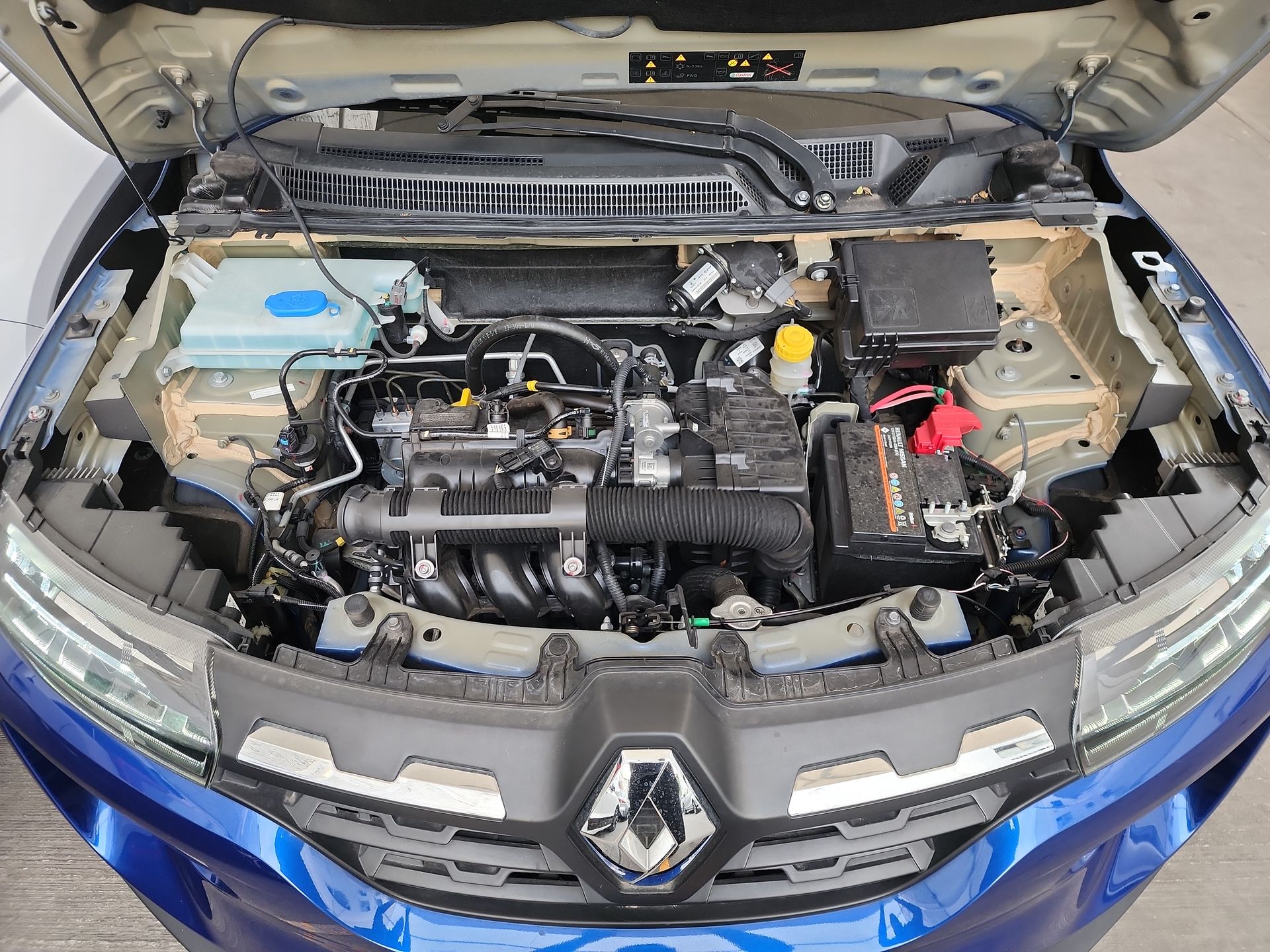 2025 RENAULT KWID ICONIC