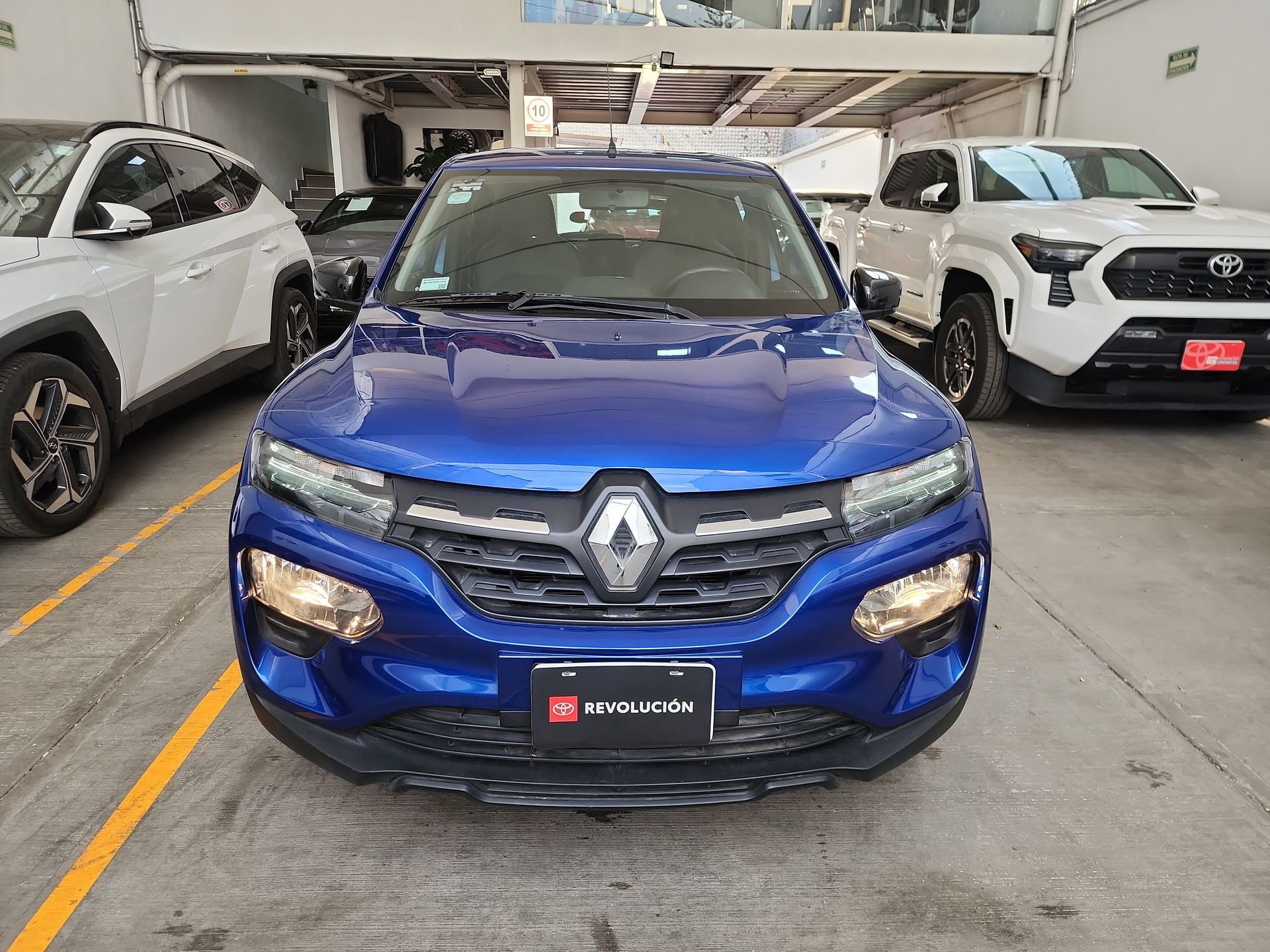 2025 RENAULT KWID ICONIC