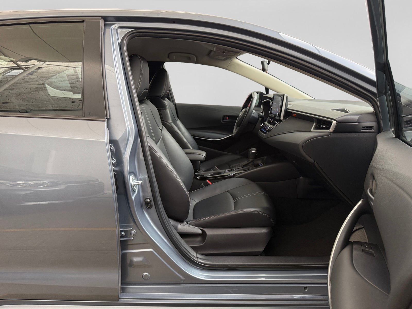 2022 Toyota COROLLA LE HV