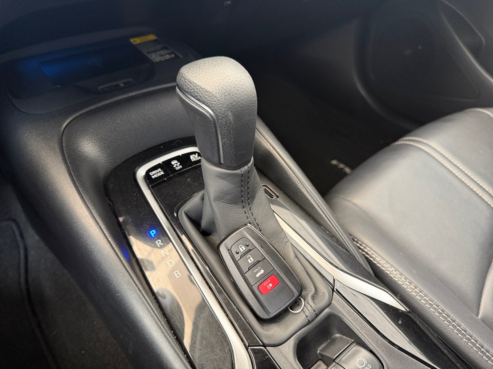 2022 Toyota COROLLA LE HV