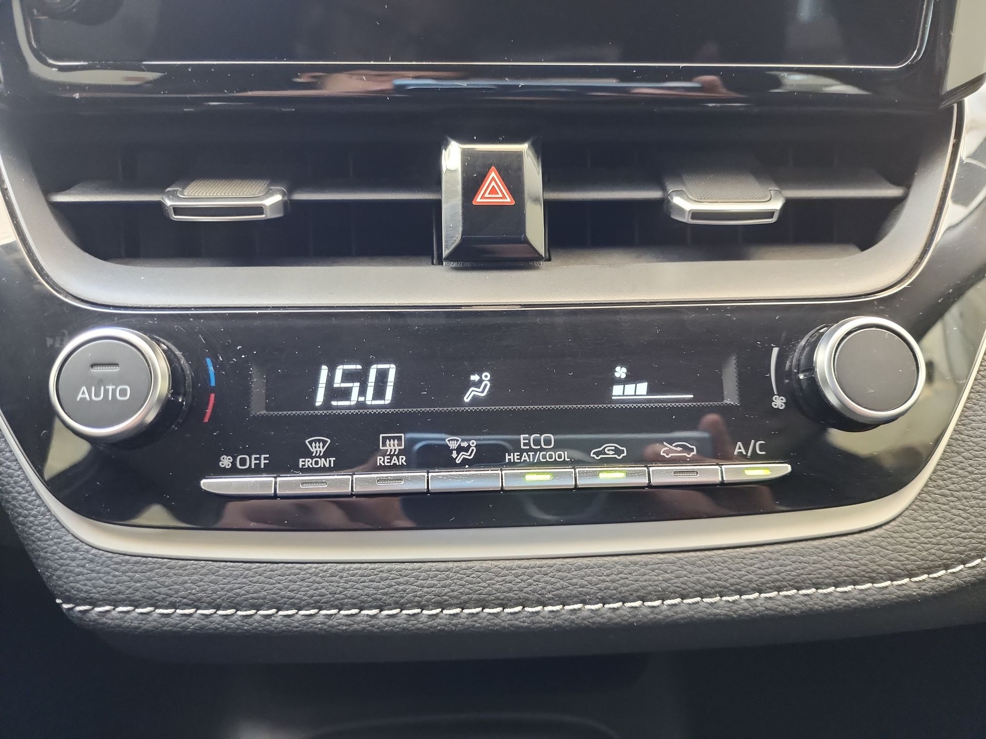 2025 Toyota COROLLA LE HEV
