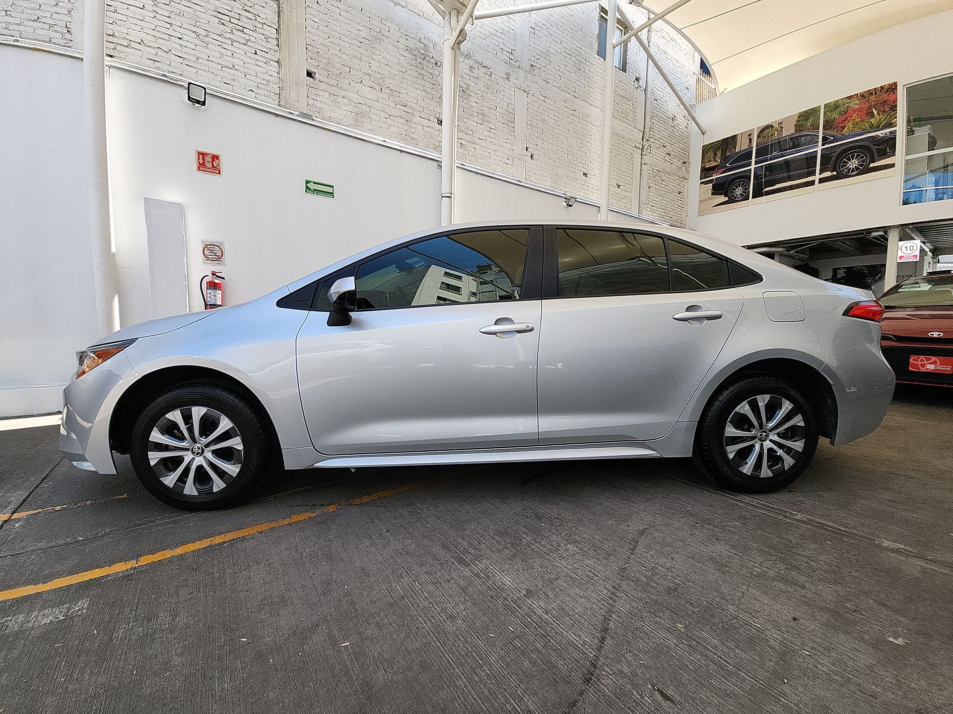 2025 Toyota COROLLA LE HEV