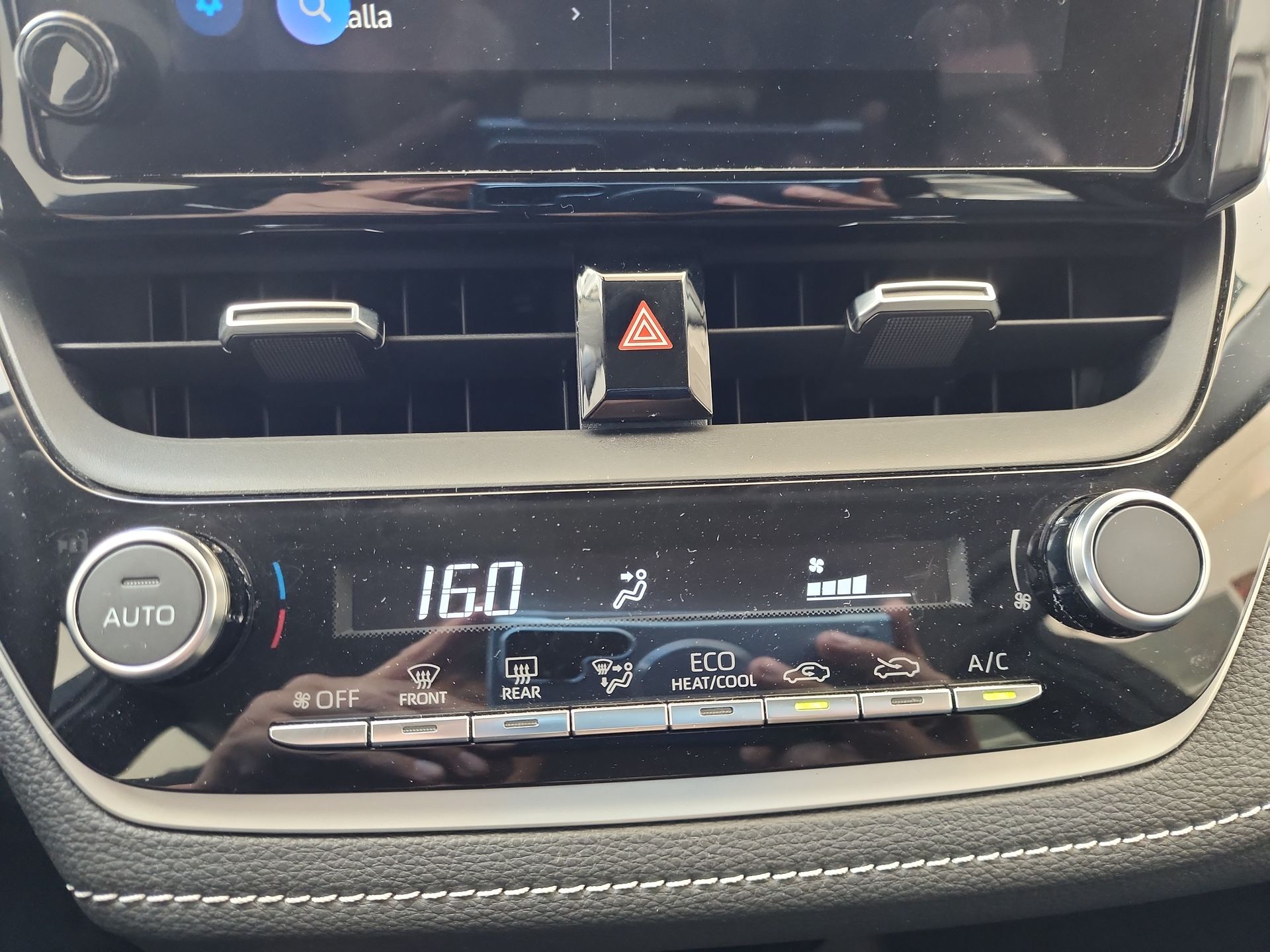 2025 Toyota COROLLA LE HEV