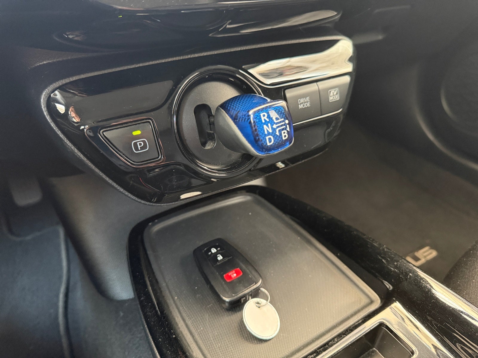 2022 Toyota PRIUS BASE BASE