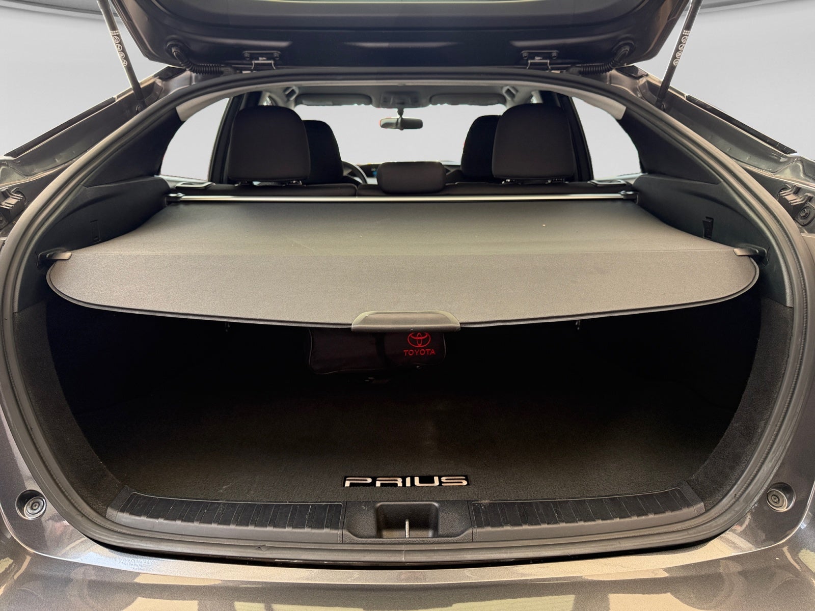 2022 Toyota PRIUS BASE BASE