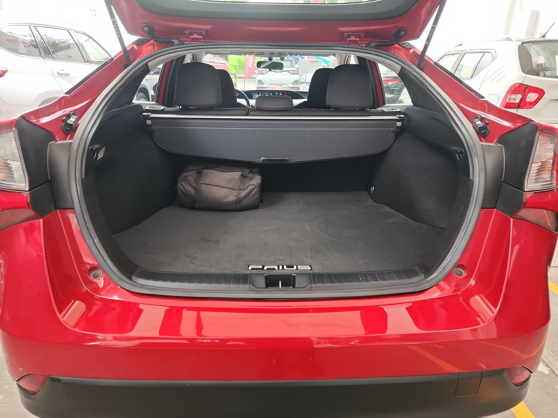 2020 Toyota PRIUS BASE