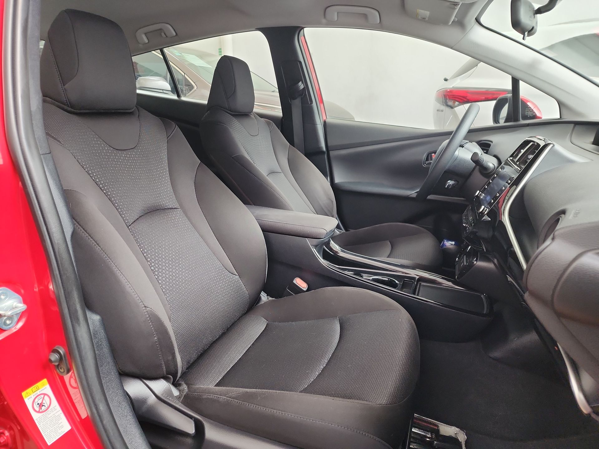 2020 Toyota PRIUS BASE