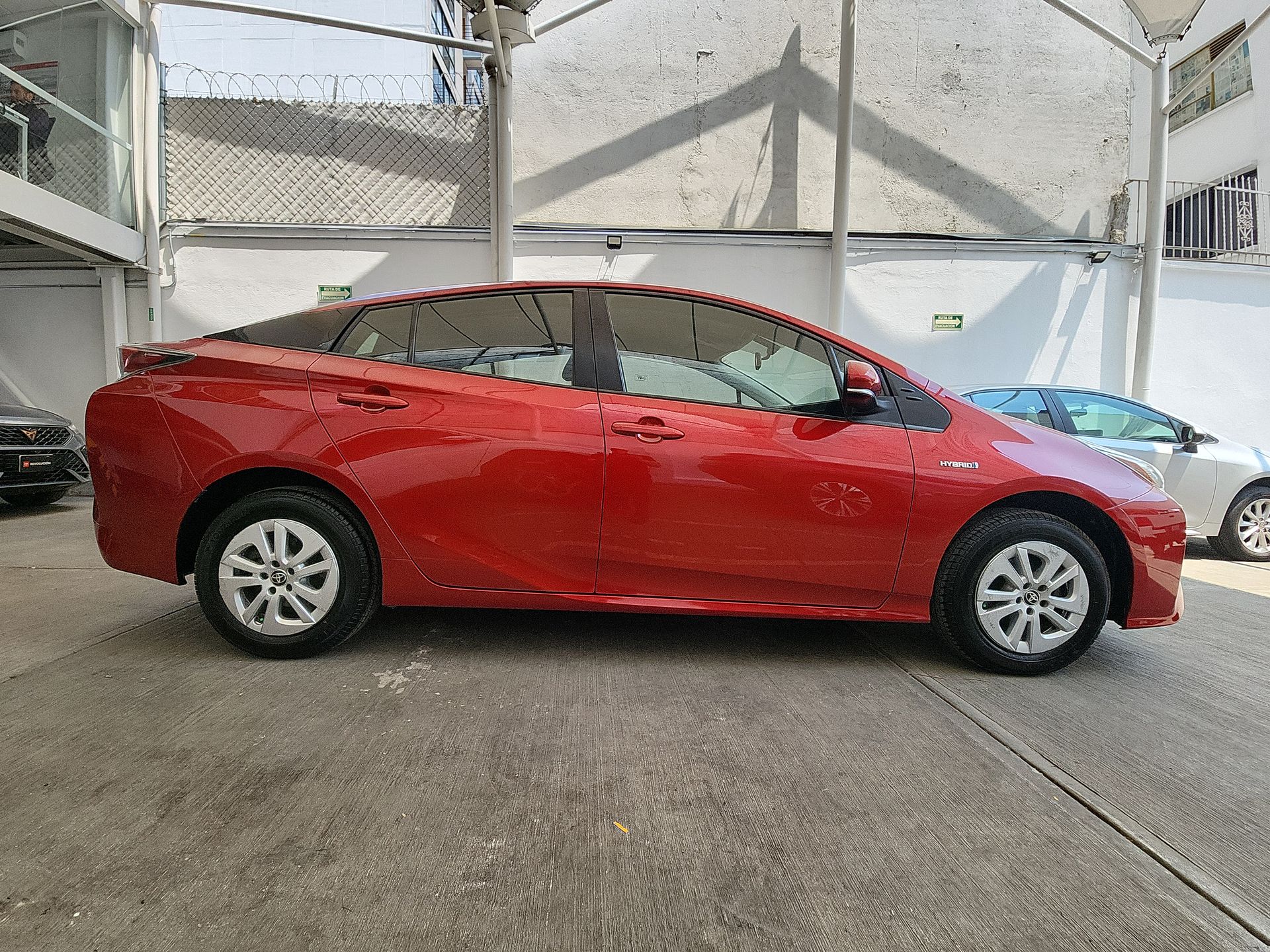 2017 Toyota PRIUS BASE BASE CVT
