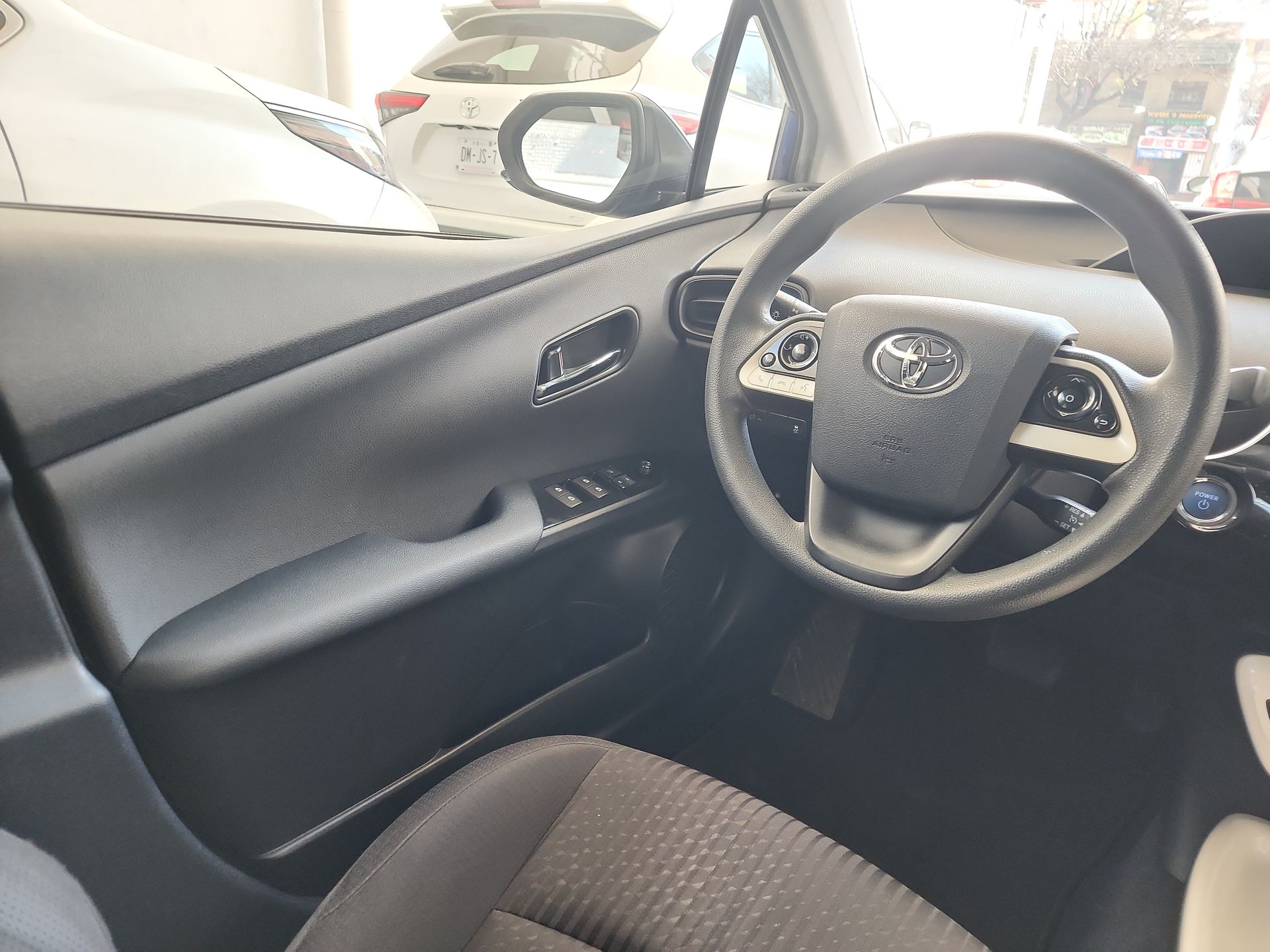 2016 Toyota PRIUS BASE CVT