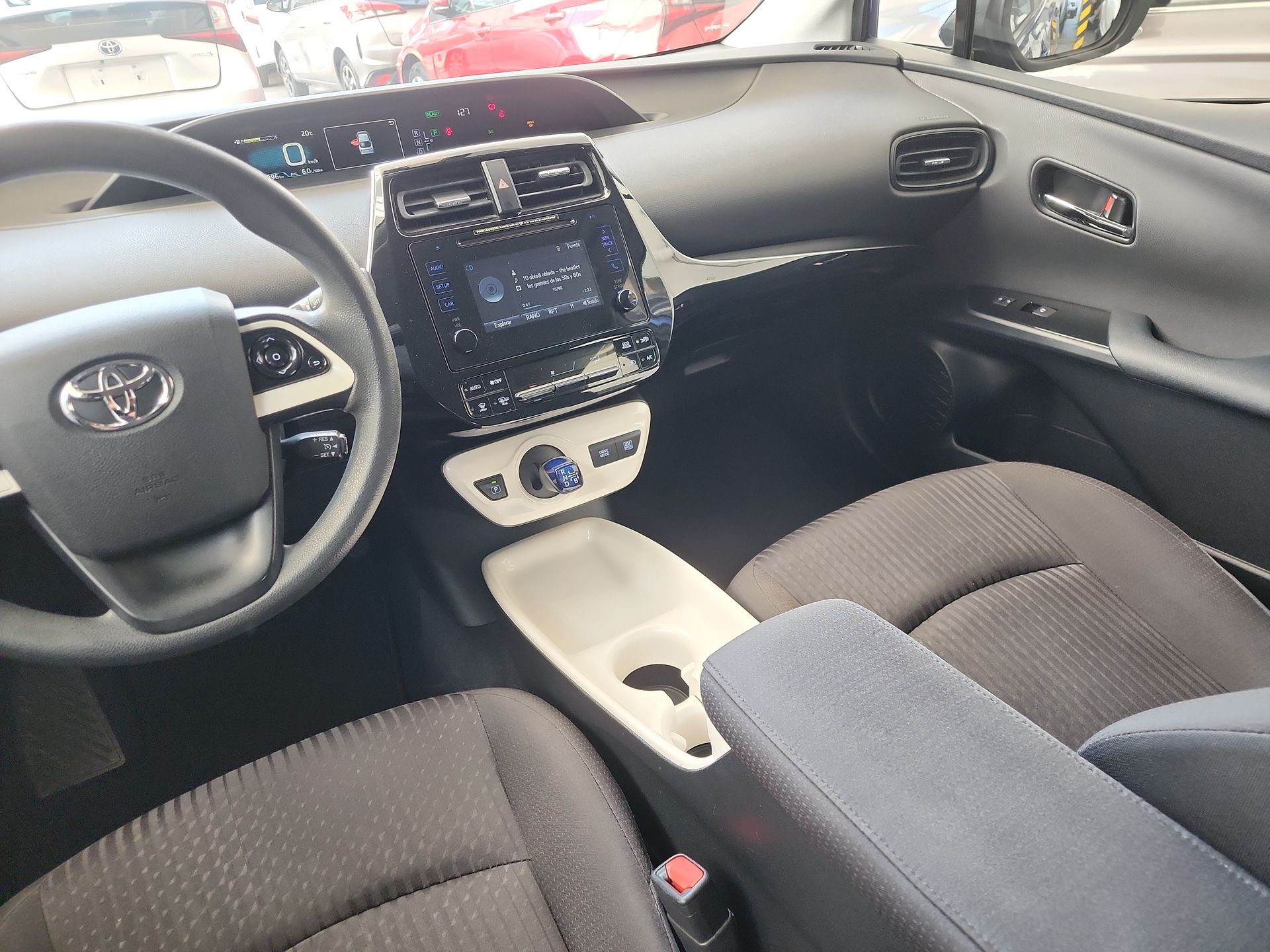 2016 Toyota PRIUS BASE CVT