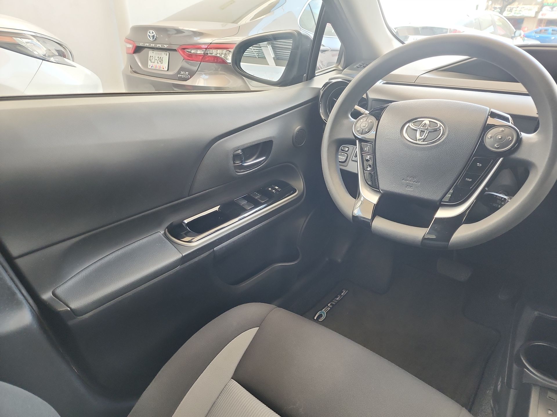 2019 Toyota PRIUS BASE 1.5 HYBRID AUTO