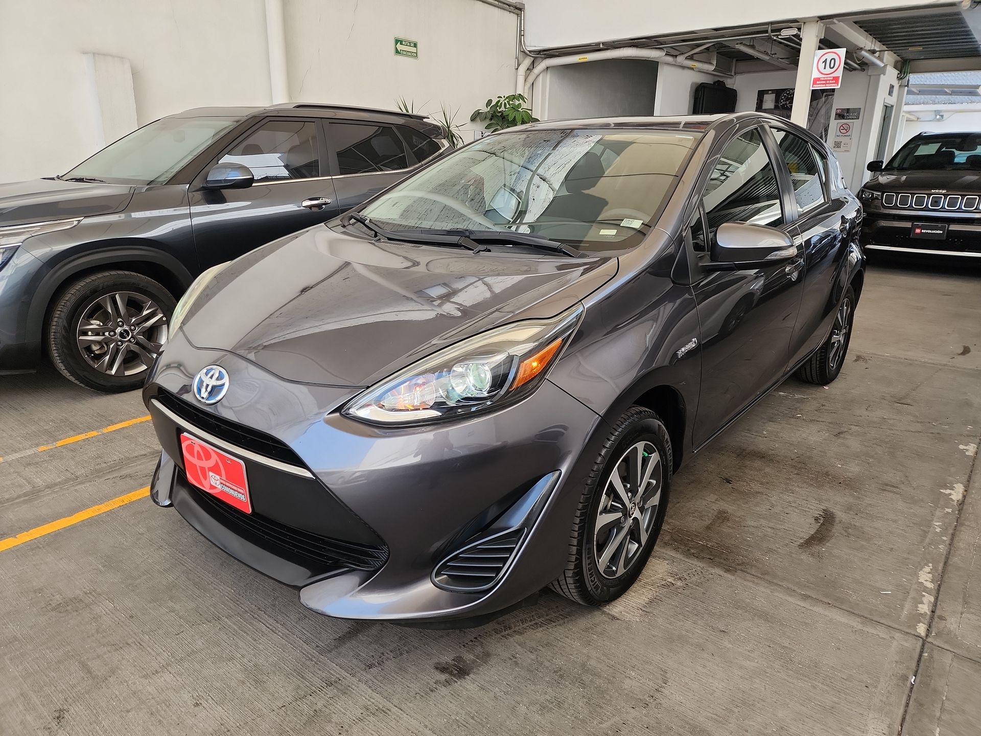 2019 Toyota PRIUS BASE 1.5 HYBRID AUTO