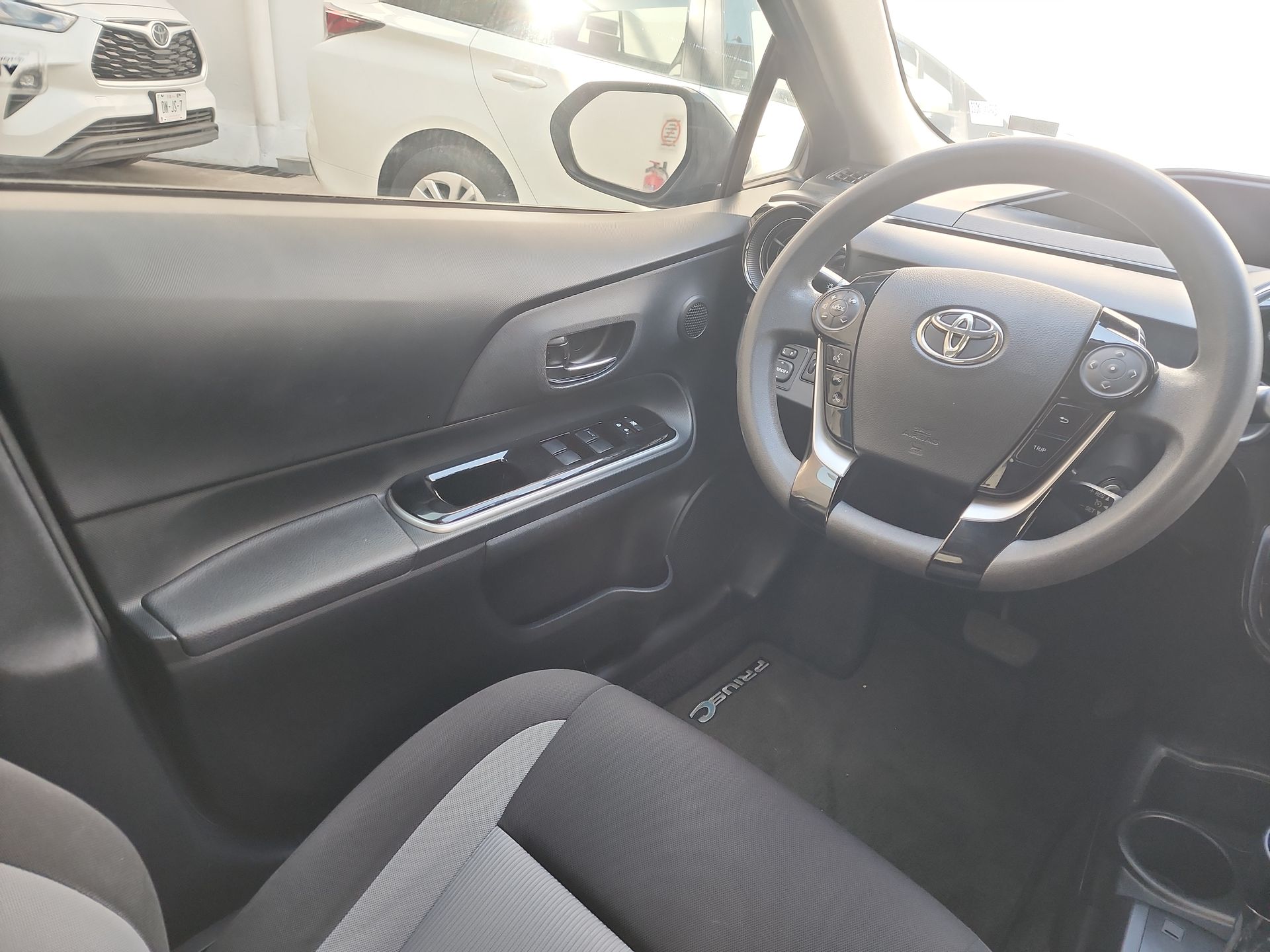 2020 Toyota PRIUS PRIUS C