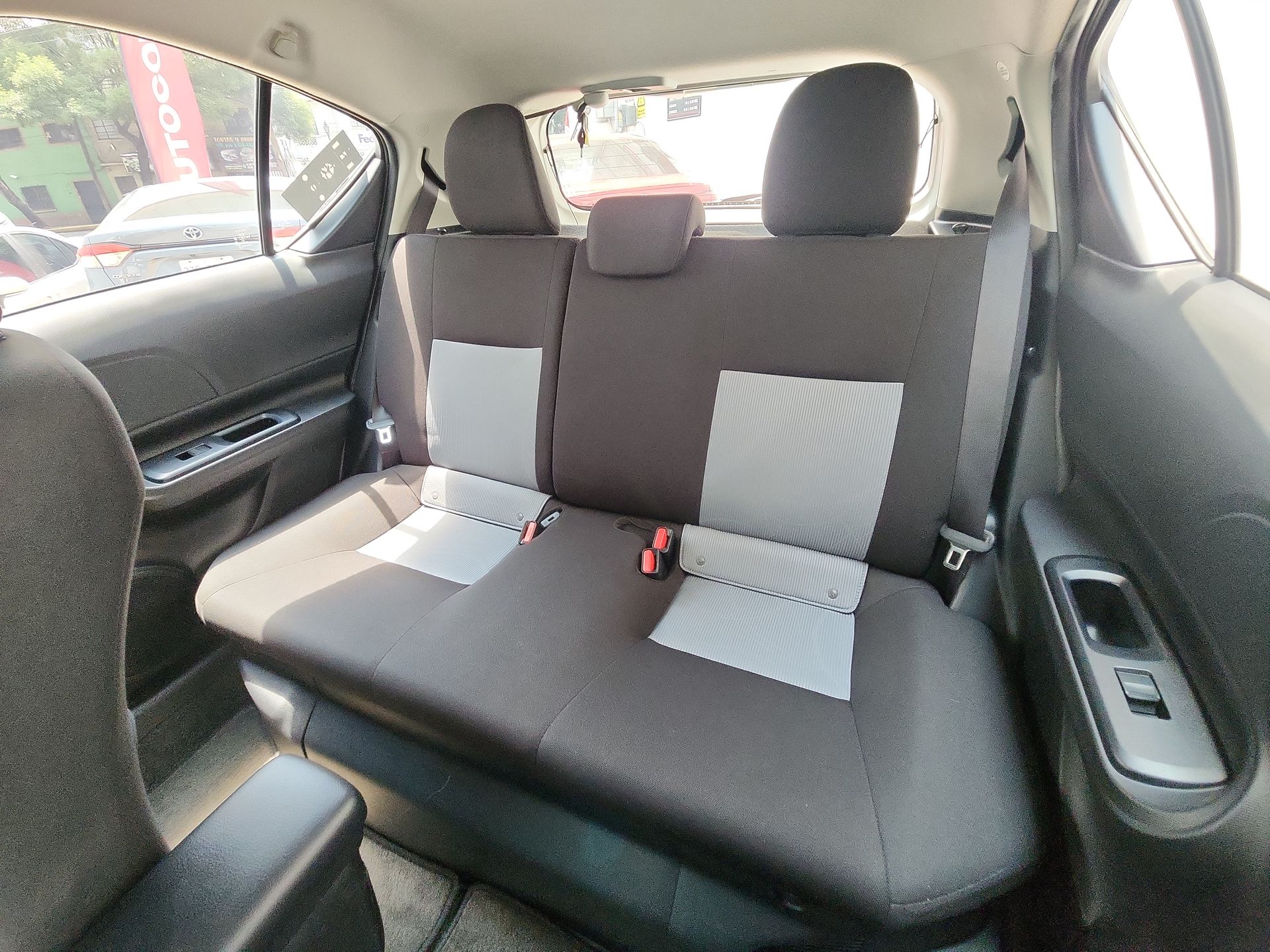 2021 Toyota PRIUS PRIUS C