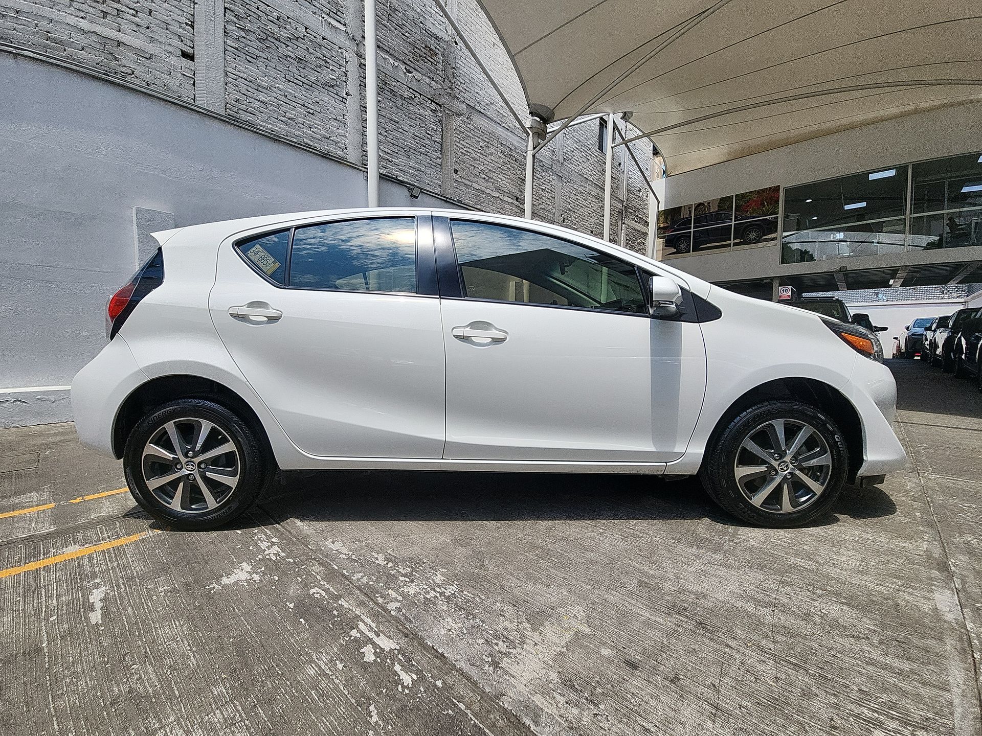 2021 Toyota PRIUS PRIUS C