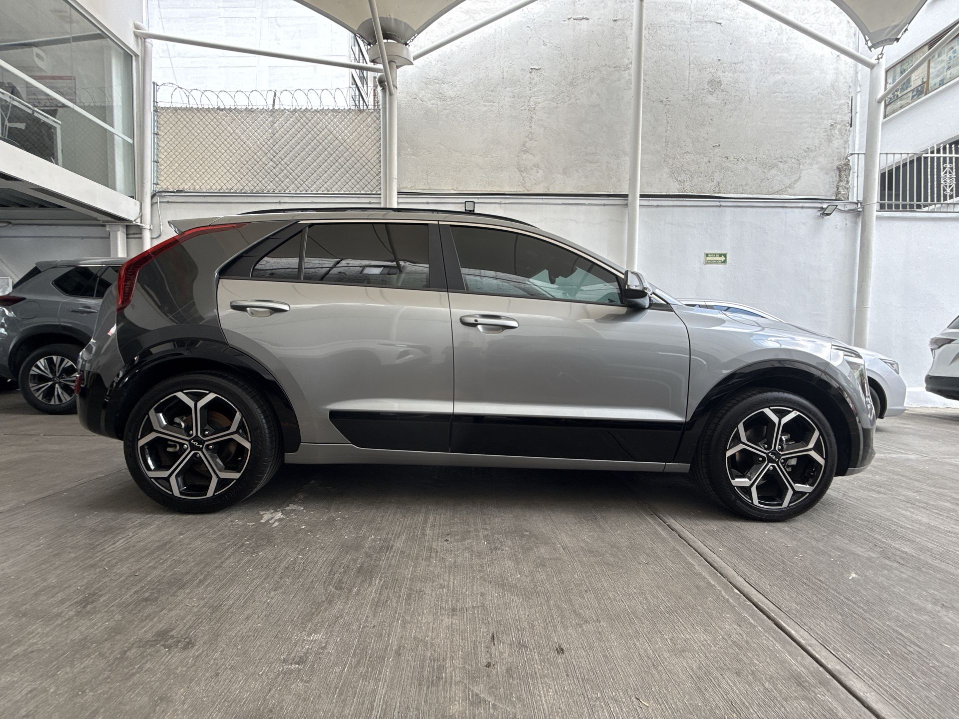 2025 Kia NIRO EX