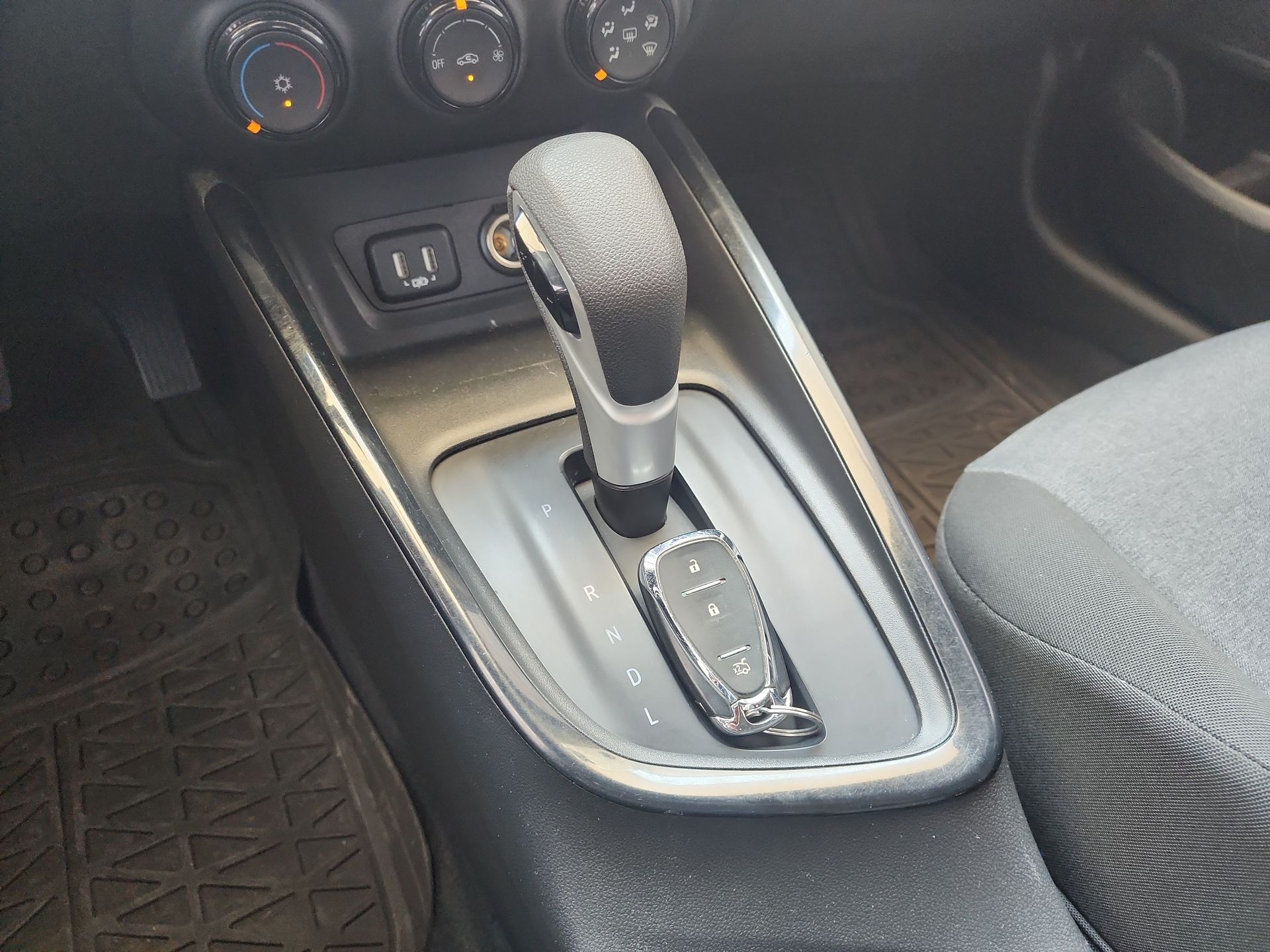 2023 Chevrolet ONIX LS B