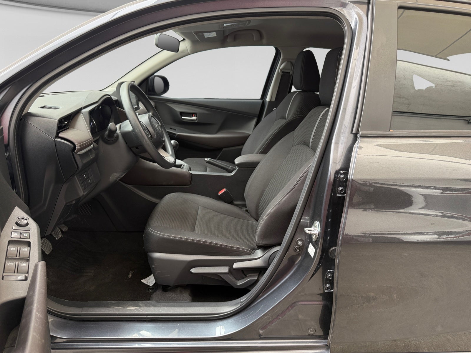 2024 Toyota YARIS S MT
