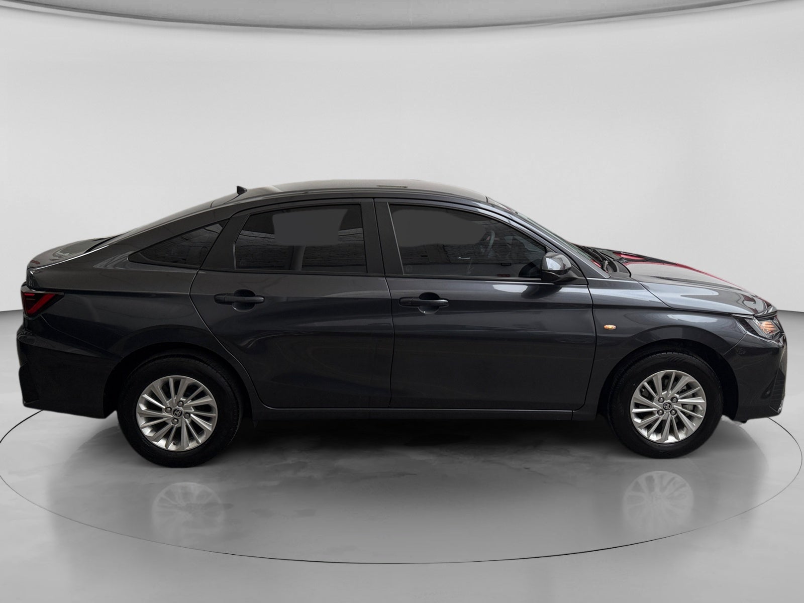 2024 Toyota YARIS S MT