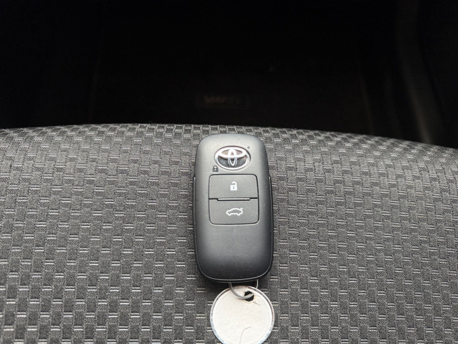 2024 Toyota YARIS S MT